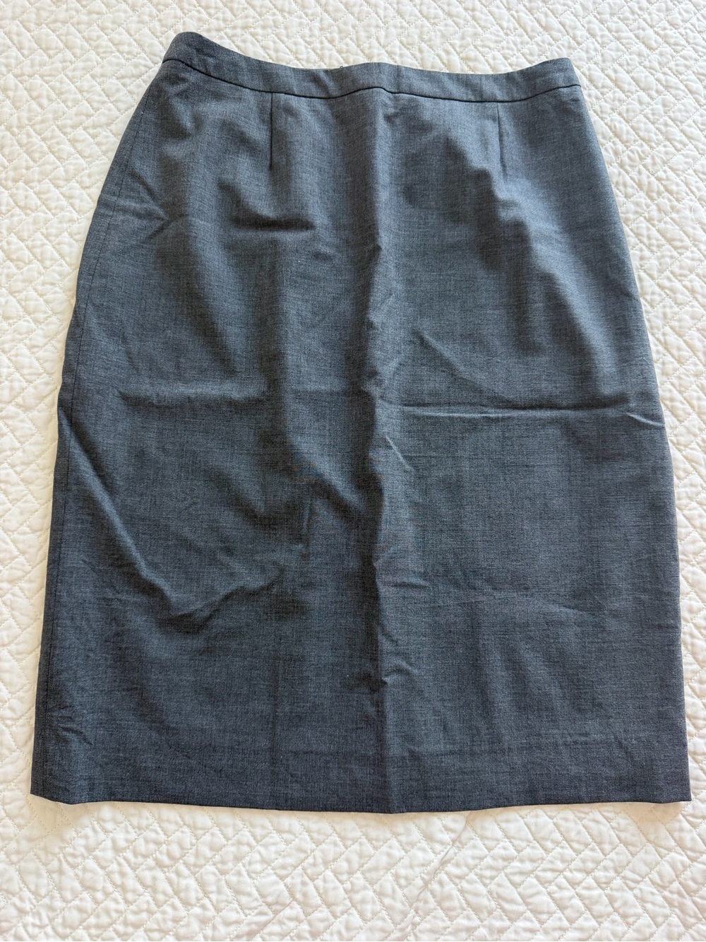 Brooks Brothers Gray Wool Blend Pencil Skirt Size 4
Made in Italy